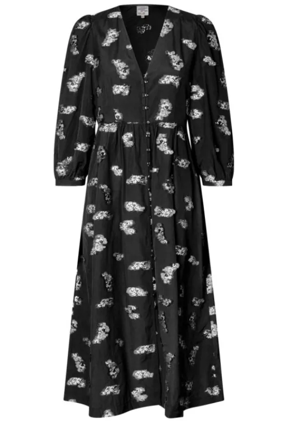 asina_dress__black_bouque_3.webp Baum Und Pferdgarten Asina Dress - Black Bouquet Jacquard | Dresses