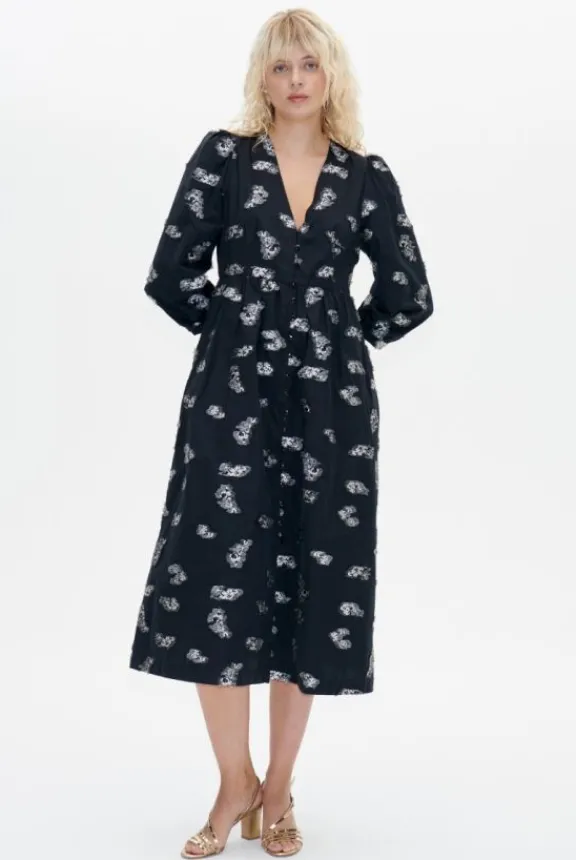 asina_dress__black_bouque_4.webp Baum Und Pferdgarten Asina Dress - Black Bouquet Jacquard | Dresses