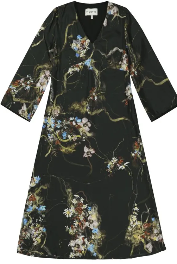 Munthe Malaysia Silk Dress - Black | Dresses